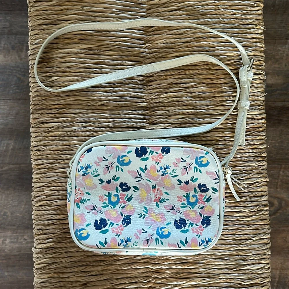 Mark & Graham crossbody floral bag ❤️ - Picture 2 of 12